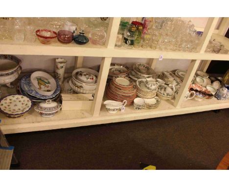 Large shelf collection of Royal Worcester Lavinia, Royal Worcester Evesham, Aynsley, blue and white meat plates, Royal Crown 