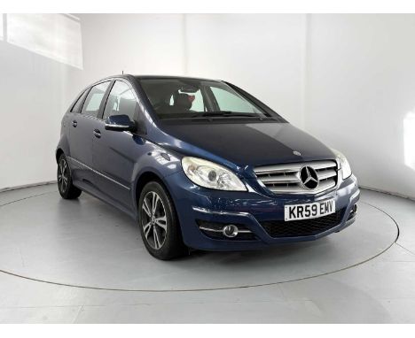 Registration: KR59EMV  VIN: WDD2452082J546773  Mileage Showing: 180,000  Transmission: Manual  MOT: 17/02/2026  Number of Key