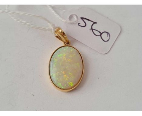 A opal pendant 18ct gold - 3 gms 