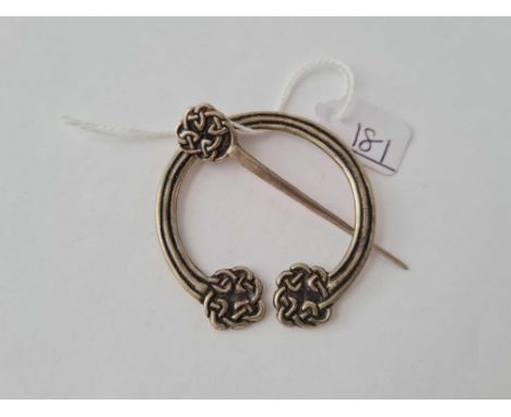 A iona silver brooch pin 