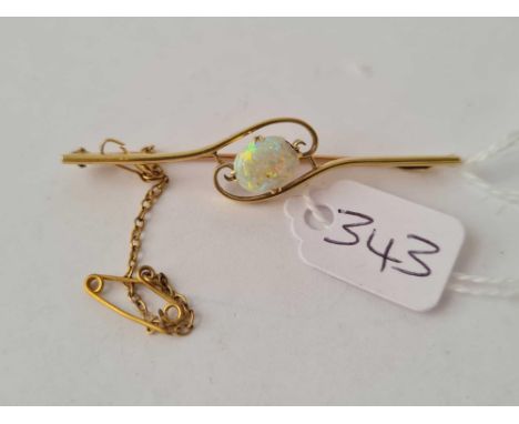 A opal set brooch 9ct - 4 gms 