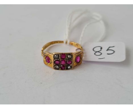 Victorian ruby and diamond 18ct gold ring 2.8g inc