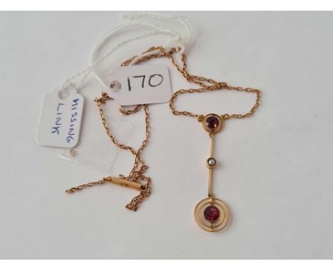 A gold garnet and pearl drop necklace (necklace needs repair) 9ct - 3.3 gms 