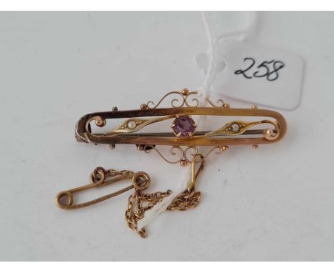 A vintage amethyst &amp; seed pearl 9ct brooch 3g inc