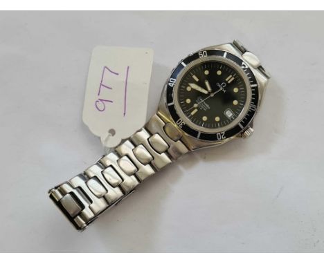 A STYLISH GENTS OMEGA SEAMASTER AUTOMATIC CHRONOMETER 200M WRIST WATCH with seconds sweep and date aperture on Omega flixeble