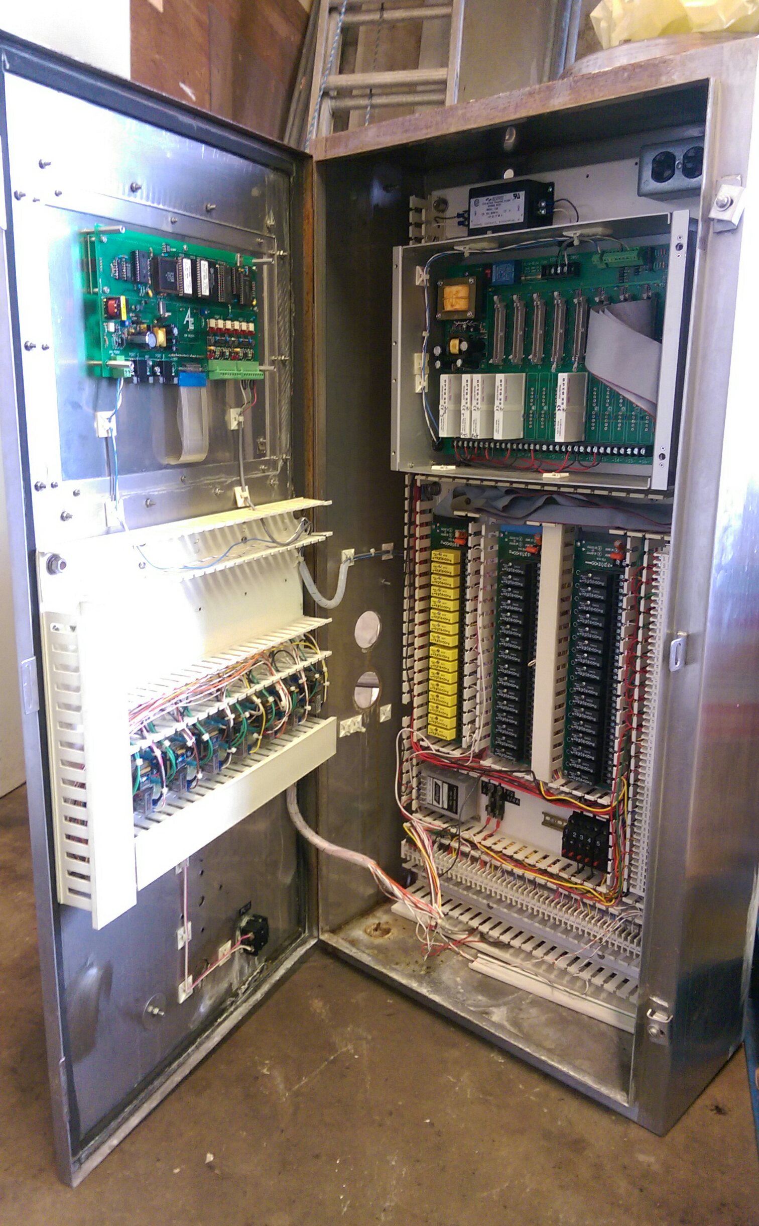 Ecolab Klenzade CIP Control System Cabinet w/ MP=1800 Turbo Screen and ...