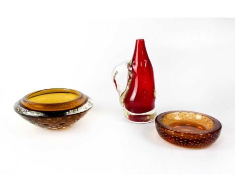 WHITEFRIARS; a golden amber bubble glass bowl, 6.5 x 16.5cm, a golden amber controlled bubble bowl, 3 x 11.5cm and a ruby red