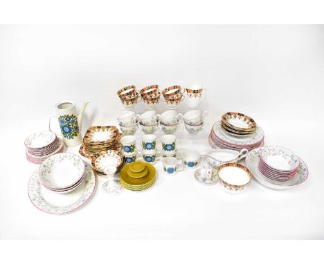 A quantity of early/mid-20th century dinner and teaware to include Burgess Bros, Longton in the Imari palette, to include cup