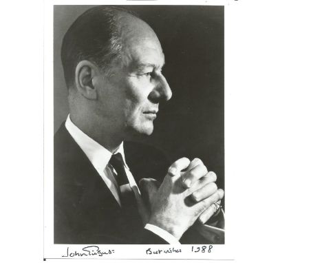 John Gielgud signed 7 x 5 b/w portrait photo. Good Condition. All signed pieces come with a Certificate of Authenticity. We c