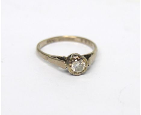 An 8ct white gold solitaire diamond ring, diamond approx 1/4ct, approx 2.5g.