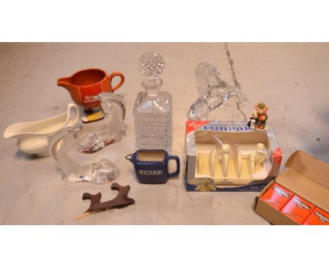 A quantity of ceramics and glassware to include a vintage Lurpack toast rack, two Lennox glass ornamental fish, a cut glass d