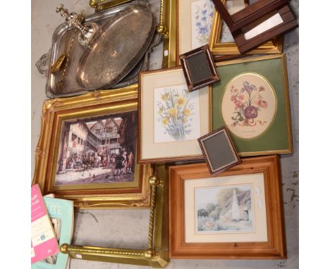 A quantity of metalware to include a brass-effect fender, copper warming pan, a large rectangular plated tray, an oval exampl