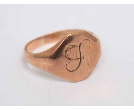 A 9ct gold signet ring, approx 3.5g.