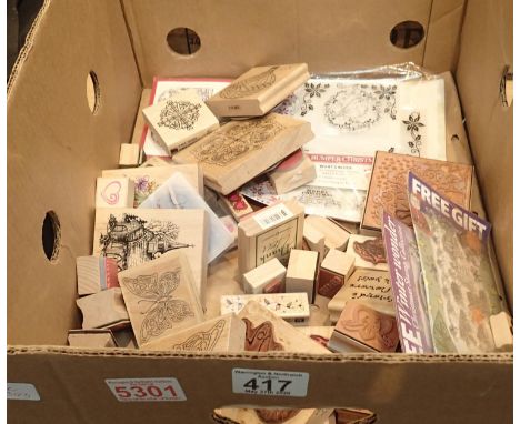 Box of mixed craft printing blocks. P&amp;P Group 3 (£25+VAT for the first lot and £2+VAT for subsequent lots) 