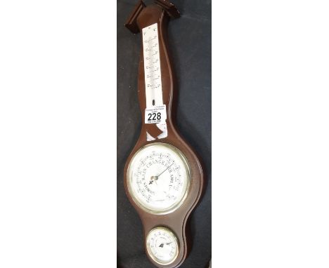 Modern barometer/thermometer/hydrometer. P&amp;P Group 1 (£14+VAT for the first lot and £1+VAT for subsequent lots) 