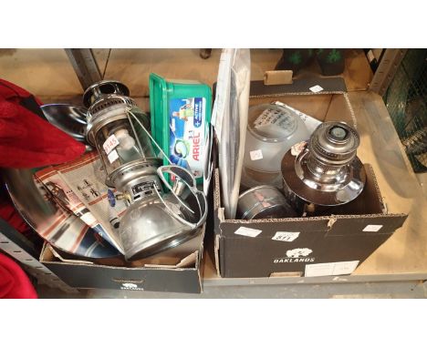 Petromax 29/400 cp kerosene lantern 400w with accessories and a collection of other lamps and a single glass shade. This lot 