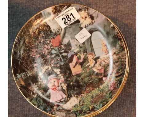 Eleven collectors plates entitled The Golden Age of Childrens Television. P&amp;P Group 2 (£18+VAT for the first lot and £2+V