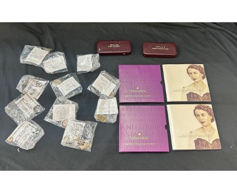 Selection vintage UK and foreign coins together with Queens jubilee commemorative crowns, Apollo 8 Journey around the moon an