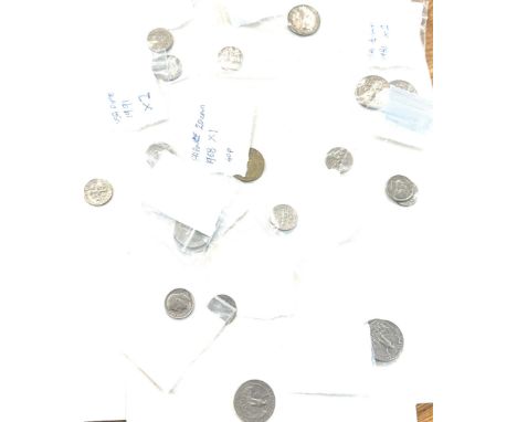 Selection of Vintage and later USA coins includes one dimes etc 