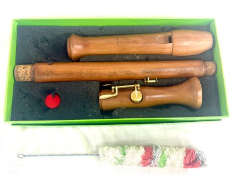 Boxed Roessler flute 