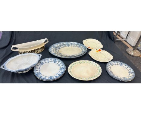 Selection of vintage porcelain to include blue and white meat plates, plates, a Vintage Brentleigh Ware 'Doric' Mantle Vase B