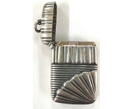 Vintage hallmarked silver vesta case, approximate weight 38g