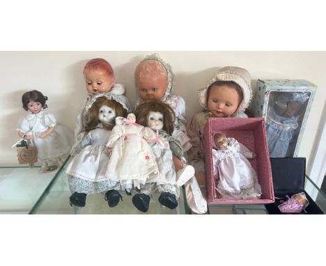 Large selection of vintage and later dolls includes pot dolls etc 