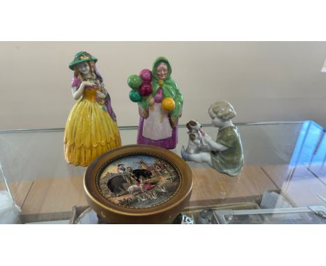 Selection of vintage figures includes Goss Balloon seller etc 
