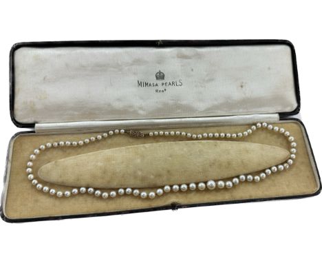 Vintage real pearl necklace with a 9ct gold clasp
