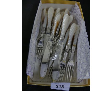 A quantity of various mother of pearl handled dessert cutlery 