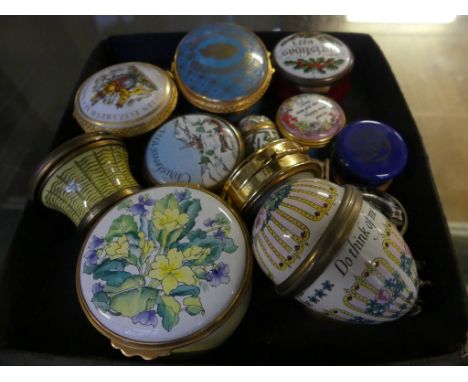 A collection of Halcyon Days and other miniature trinket boxes 