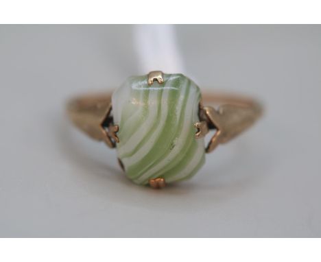 Ladies 9ct Gold Banded Malachite claw set ring Size L 