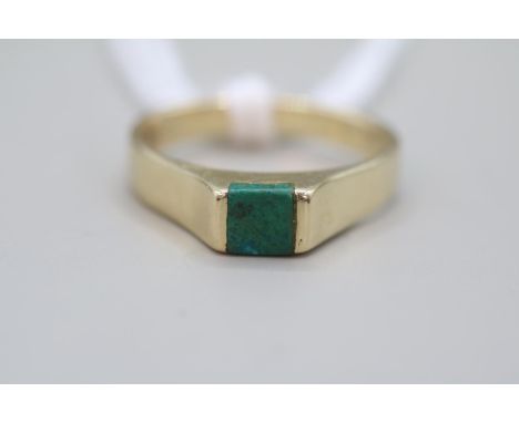 14ct Gold Ladies Malachite set ring Size I 3.1g total weight 