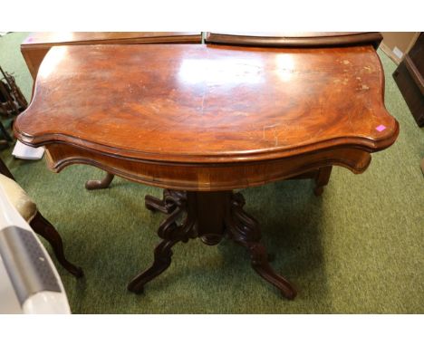 Victorian Shaped top Fold over Card table on Shaped outstretched legs 