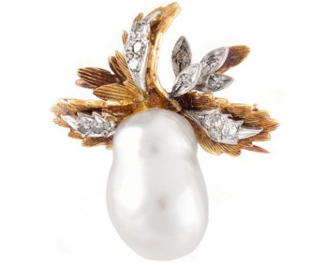 Vintage Bead Pearl, Diamond and 14 Karat Yellow Gold Pendant / Brooch. Pearl measures 17.62 x 12.43 x 11.70mm. Unsigned. Very