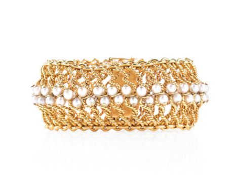 Retro 14 Karat Yellow Gold Woven Mesh Bracelet with Pearl Accents. Pearls measure 4mm, with good color and luster. Unsigned. 
