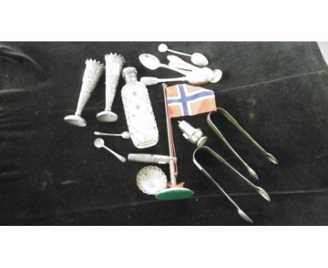 SMALL ASSORTED SILVER ITEMS ETC. INCLUDING A SILVER CORKSCREW