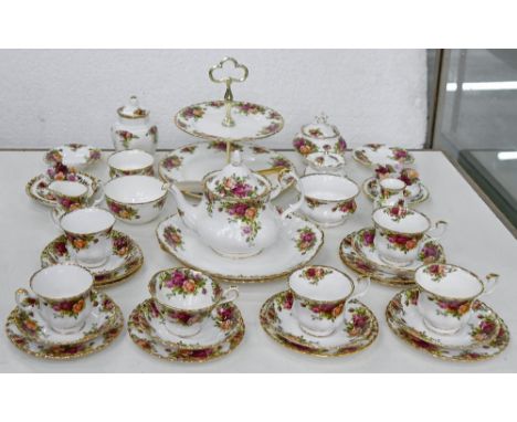 A Royal Albert Old Country Roses pattern tea service and related ornamental ware  As a lot in good condition and first qualit