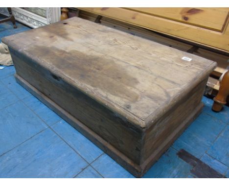 VINTAGE PINE TRUNK
