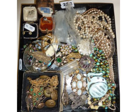 Good lot of antique and vintage jewellery, inc. 9ct gold earrings, early steel bangles, lockets, WW1 buttons, Chinese filigre