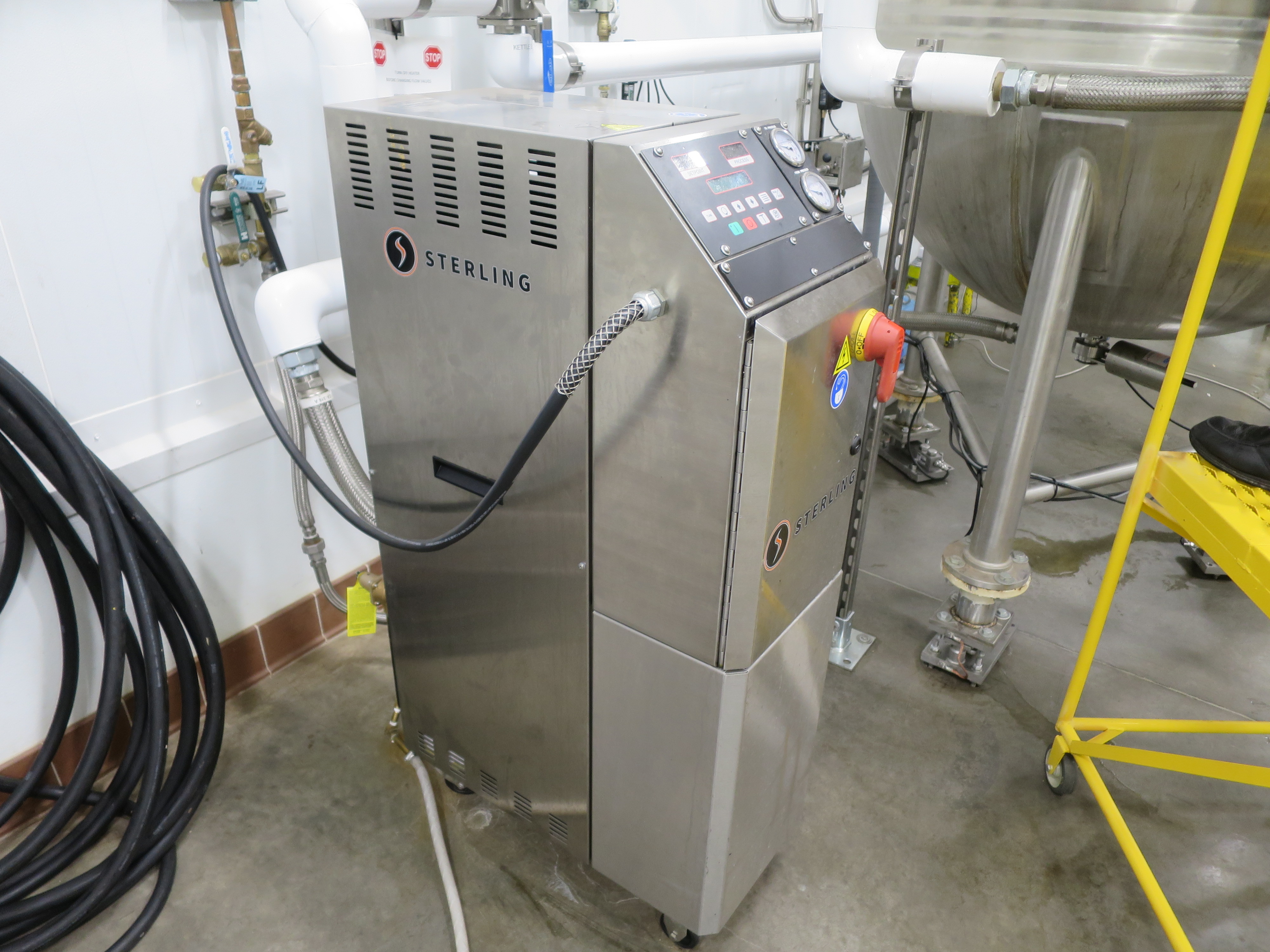 Sterling temperature control unit, model M2B2012G, s/n 47F0894, 3hp