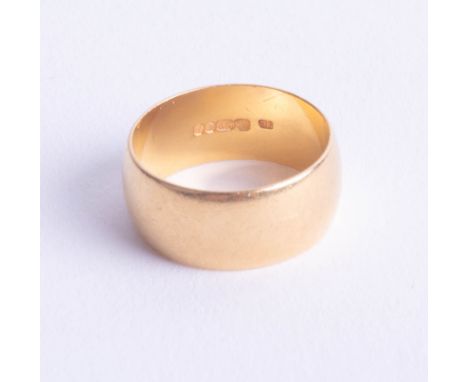 A 22ct gold wedding band approx 6.20g, size K.