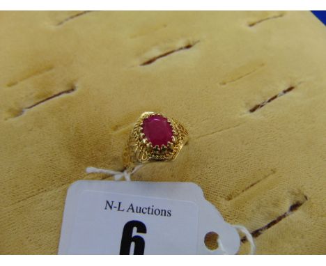 18ct Gold and Ruby ring