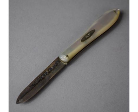 A Silver Bladed Mother of Pearl Cased Fruit Knife 