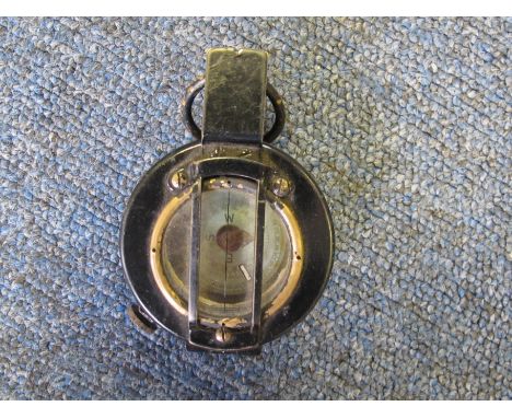 WW2 1945 dated fluid filed compass   