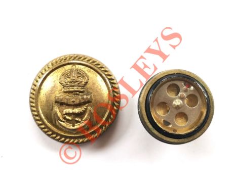 WW2 Royal Navy Officer’s Escape and Evasion Tunic Button Compass A very rare original WW2 issue example appertaining to be an