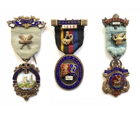 Masonic “City Lodge 3568” Founder’s Jewel Plus Others. A fine quality London silver 1911 Jewel, with Enamel Vignette of a Cat