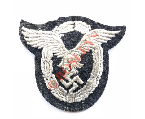 German Third Reich WW2 Luftwaffe Pilots cloth breast badge. A good padded embroidered example for wear on the flight jacket. 