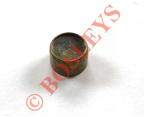 WW2 RAF / SOE Issue Miniature Compass. A rare example of the miniature compass 8mm diameter designed to be concealed in a num