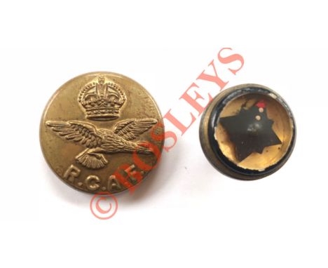 WW2 RCAF Royal Canadian Air Force Escape and Evasion Tunic Button Compass A rare original WW2 issue example appertaining to b